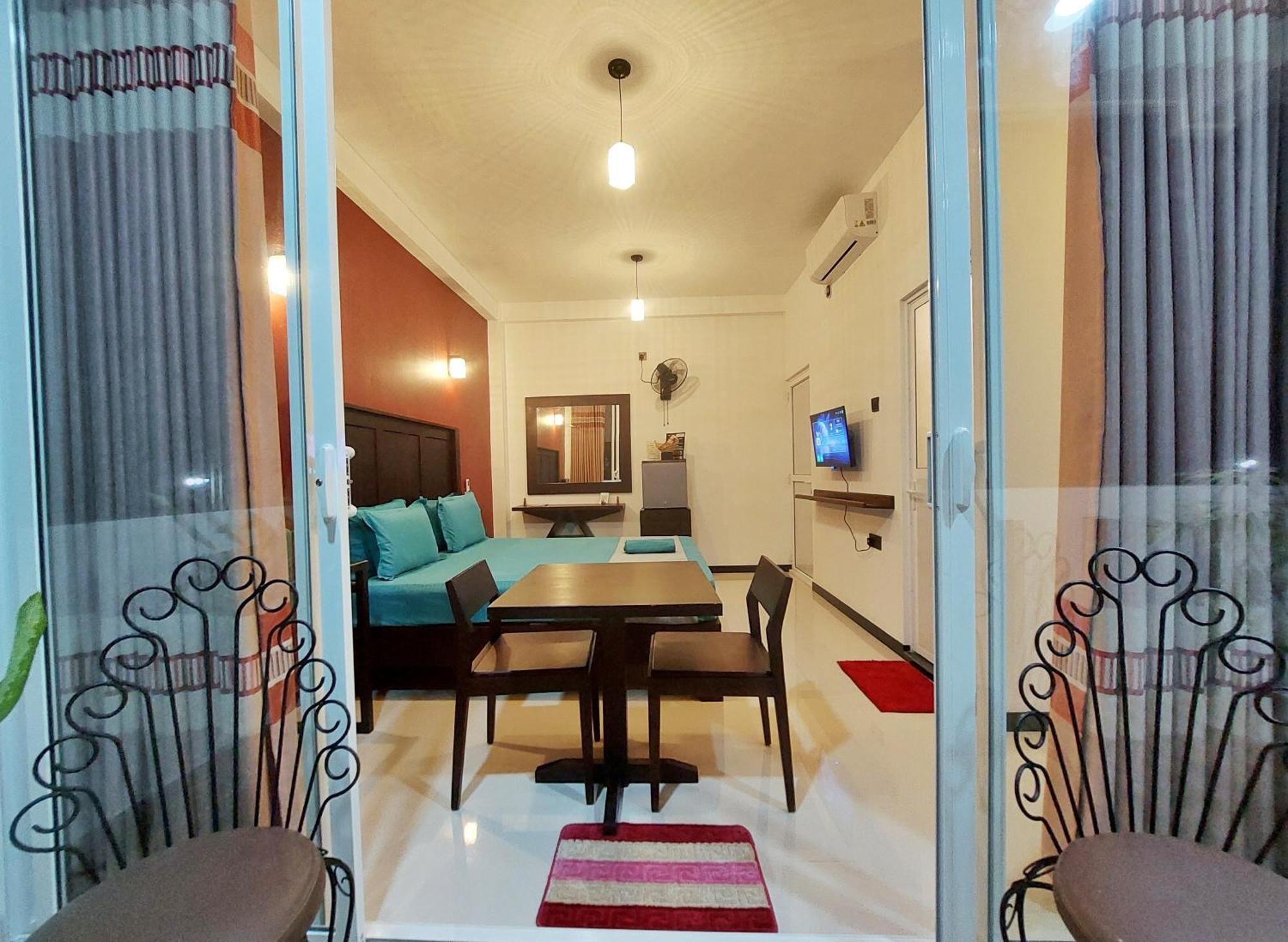 Chen Villa - Near Airport Negombo Exterior foto